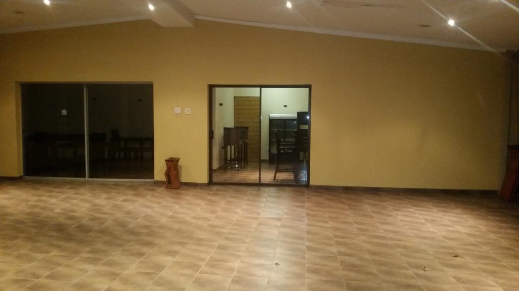 African Phoenix Guest Lodge Йоханесбург Екстериор снимка