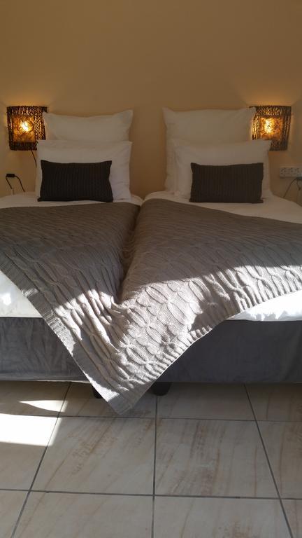 African Phoenix Guest Lodge Йоханесбург Екстериор снимка