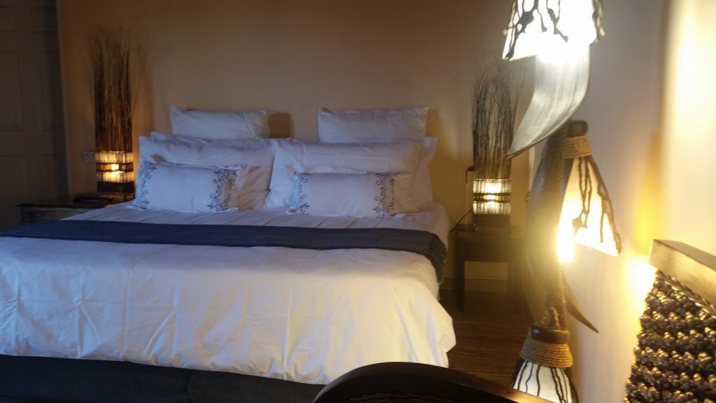 African Phoenix Guest Lodge Йоханесбург Екстериор снимка